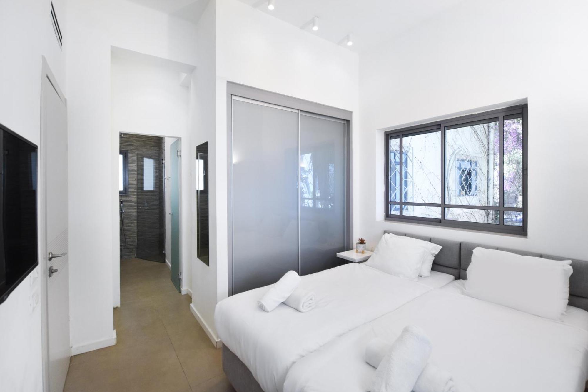 Appartamento Magic Lily By Holyguest Tel Aviv Esterno foto