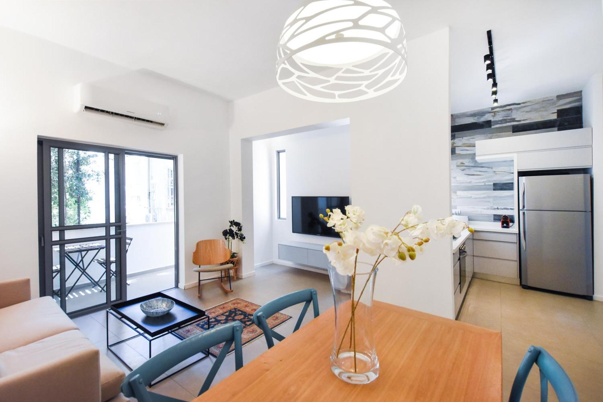 Appartamento Magic Lily By Holyguest Tel Aviv Esterno foto